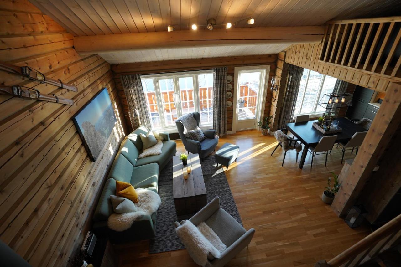 Lake View Apartment 2 Bedrooms And Loft สตรานดา ภายนอก รูปภาพ